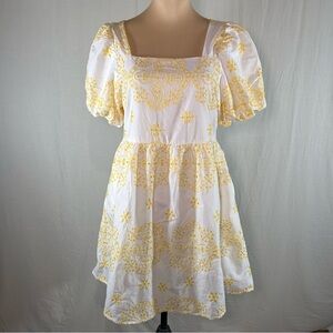 Pink Ripple mini dress white with yellow embroidery M